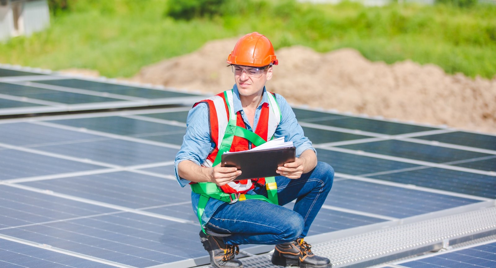 technician-engineer-planning-to-setting-solar-pane-2023-07-11-03-05-04-utc